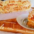 Drożdżowa Strucla z Jabłkami i Cynamonową Kruszonką