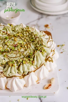 Beza pistacjowa z pistacjami