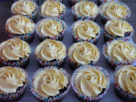 Muffinki czekoladowe z kremem z orange curd