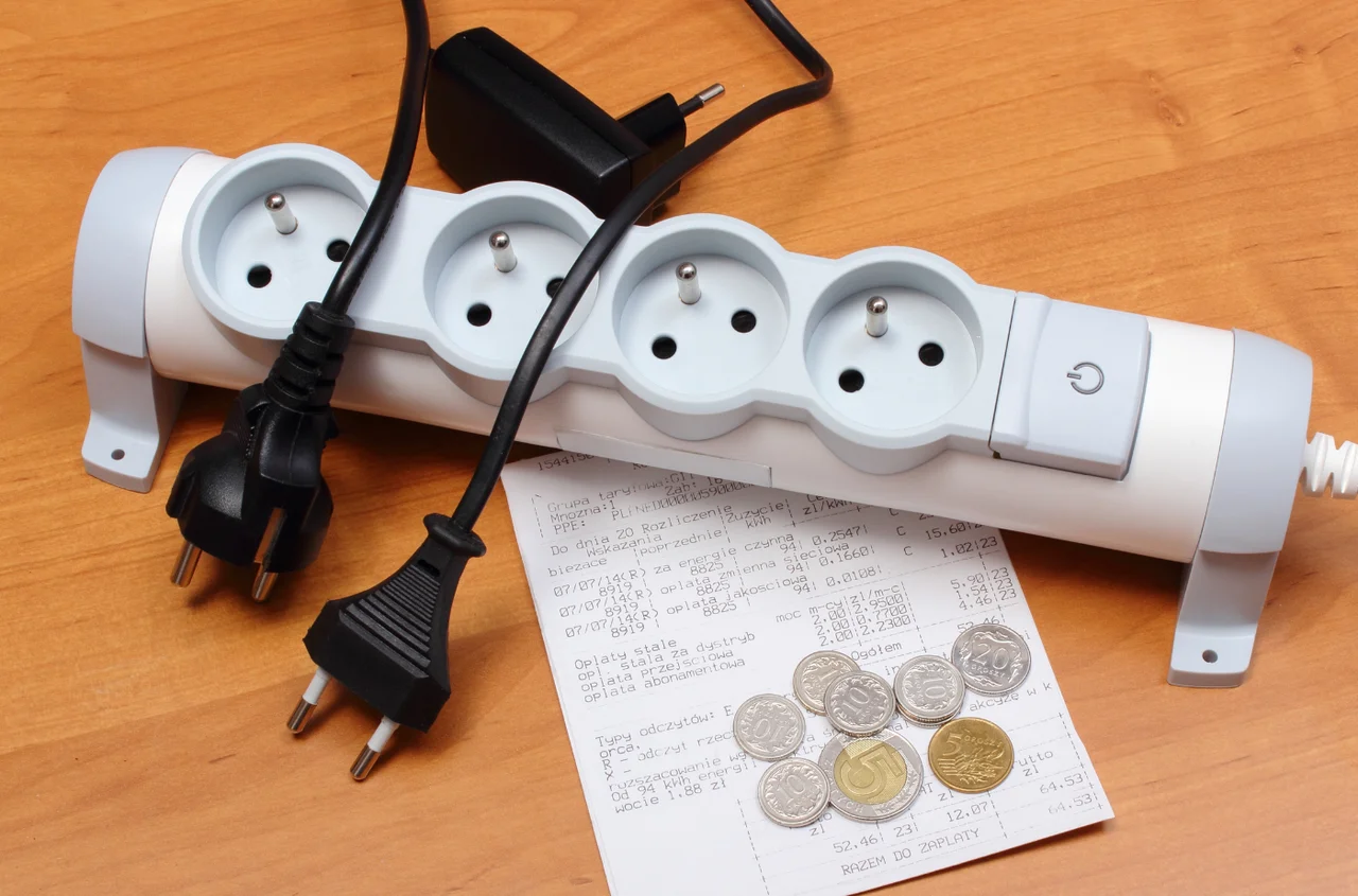 Prąd tańszy aż do końca 2025?! Premier ogłasza decyzję, która zaskoczyła wszystkich