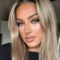 Fani Caroline Derpieński nabierają podejrzeń! Narzekała na biedę, ale baluje w klubach