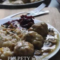 Pulpety w sosie pieczarkowym z marchewką