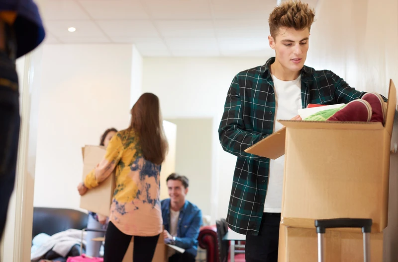 Student wynajmuje mieszkanie: Casting na lokatora, kosmiczne ceny i mikro metraż!
