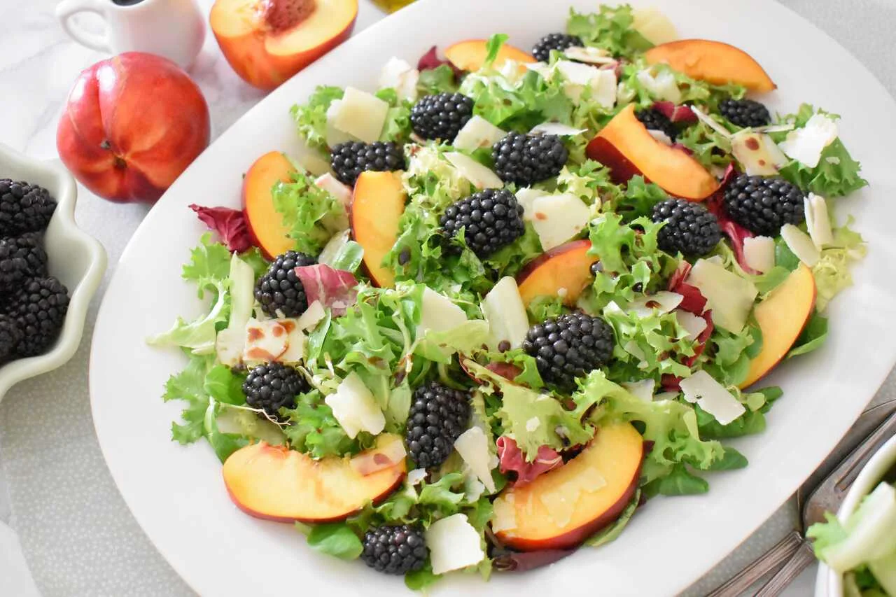 Wytrawna sałatka z owocami