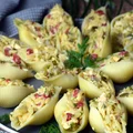 Sałatka w makaronowych muszlach
