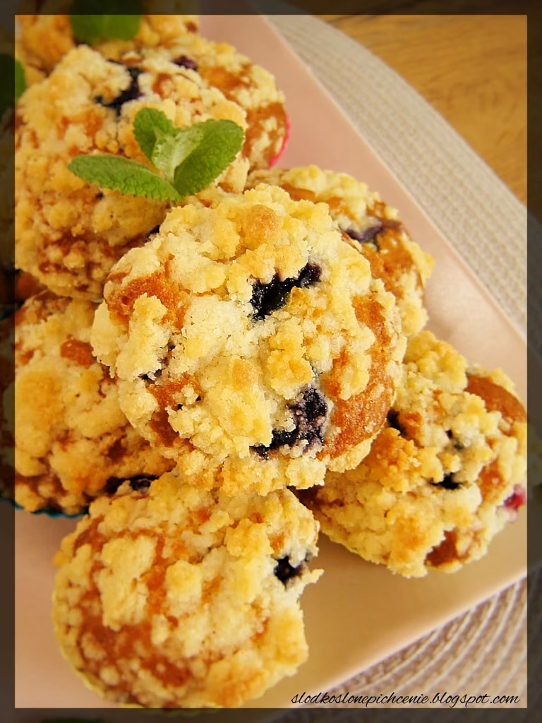 Muffinki z borówkami i kruszonką