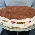 Tort Tiramisu z malinami