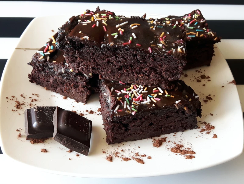 Jaglane brownie z korzenną nutą