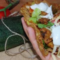 TACOS Z CUKINII Z GRILLOWANYM KURCZAKIEM, WARZYWAMI I SOSEM JOGURTOWO-MUSZTARDOWYM