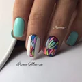 Paznokcie w wielu kolorach