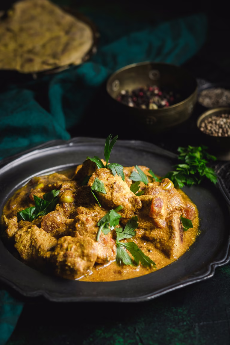 Indyjskie curry z kurczakiem i jogurtem – Murgh Kari