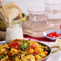 CURRY Z TOFU I WARZYWAMI