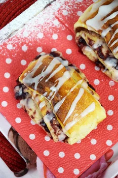 Zawijane drożdżówki z dżemem