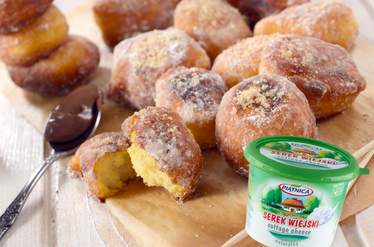 Błyskawiczne mini pączki serowe na Tłusty Czwartek!  – prosty przepis z serka wiejskiego!