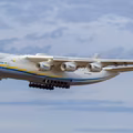 Największy samolot świata Antonow An-225 Mrija zniszczony przez Rosjan.