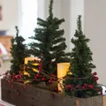Świąteczny stroik z choinkami