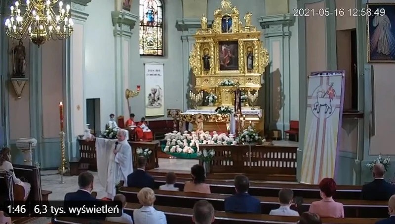 Ksiądz na Pierwszej Komunii popierał dawanie klapsów. Kazał dzieciom się z tego spowiadać (VIDEO)