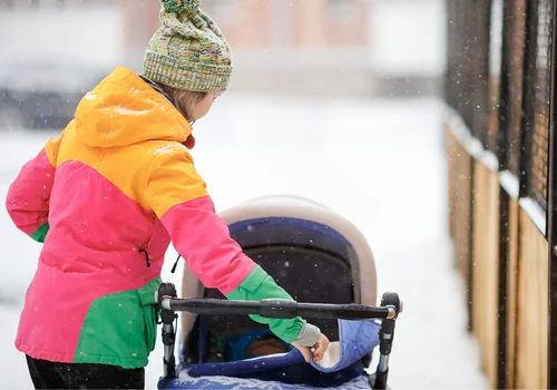 Nawet 1900 zł miesięcznie dodatkowo na dziecko! Rodzice nie muszą rezygnować z 800 plus - świadczenia można łączyć