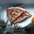 Pizza z białym serem 30 cm bez drożdży