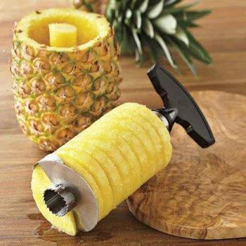 Wykrój plastry ze świeżego ananasa. Sprytne urządzenie!