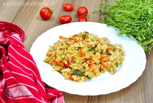 KASZA OWSIANA Z WARZYWAMI – OBIAD FIT (450 KCAL)