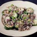 Sałatka z cukinią i kaszą quinoa