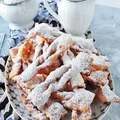 Faworki na krupczatce z mascarpone