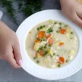 Zupa z zielonym groszkiem i serkiem topionym