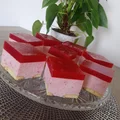 Truskawkowa kostka bez pieczenia