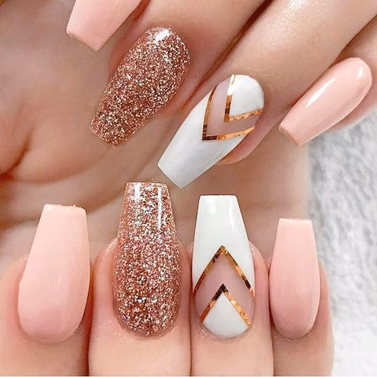 Niesamowity manicure