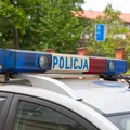Straż miejska założyła blokadę na koło policji!