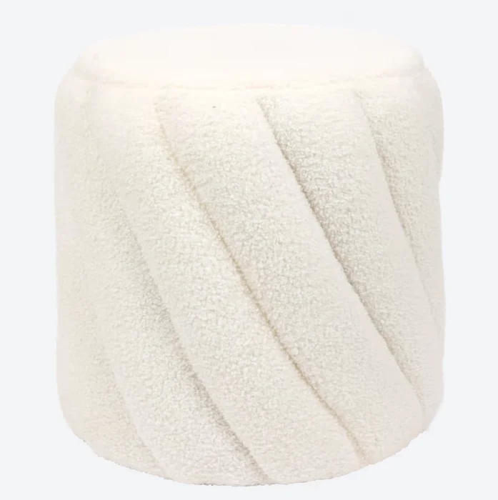 Zdjęcie Wiralowa barankowa pufa za 89 zł wróciła do Action i znowu robi furorę w salonach! Błyskawicznie znika z półek #2