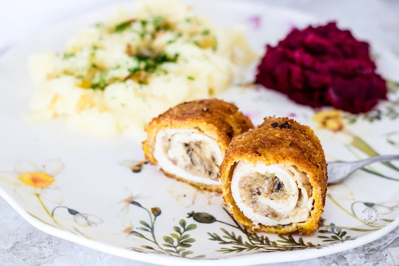 Roladki Drobiowe Z Pieczarkami I Mozzarellą