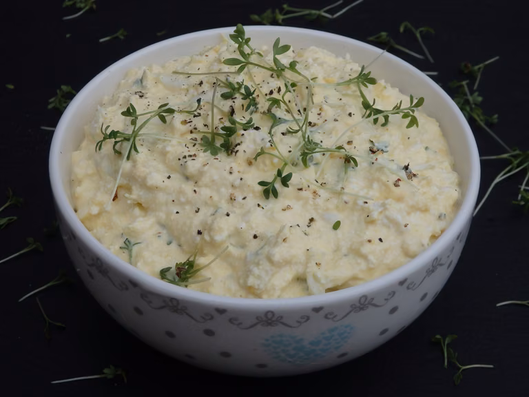 Pasta chrzanowa z rzeżuchą