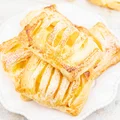 Ciasto francuskie z budyniem