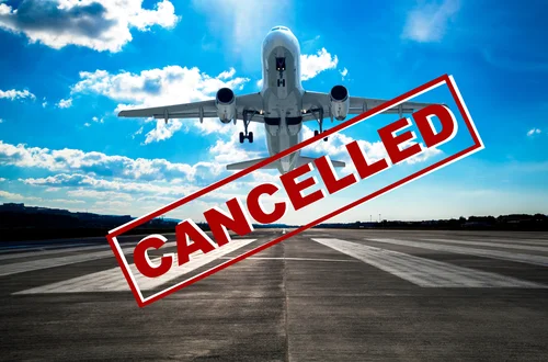 Odwołane loty na turystyczną wyspę! Ogłoszono 4 stopień zagrożenia! "Nie można wykluczyć kolejnych wybuchów"