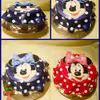 Dwie Myszki Minnie w kropkowych spódniczkach