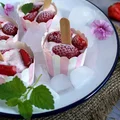 Truskawkowe lody na patyku (bez maszynki)