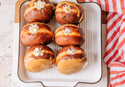 Domowe pączki tiramisu