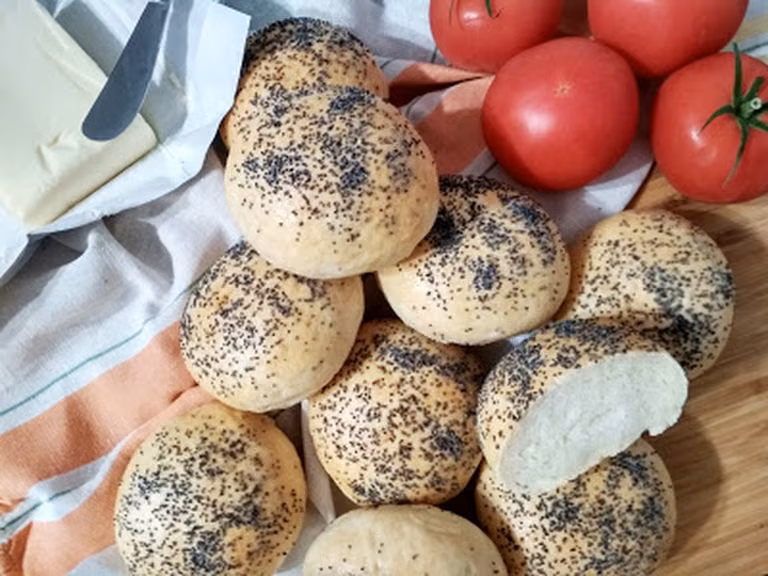 Bułeczki pszenne z makiem