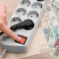 Urzędy zalane wnioskami o bon energetyczny! Pieniędzy na koncie jednak długo nie zobaczymy