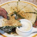 Quesadilla ze szpinakiem i fetą