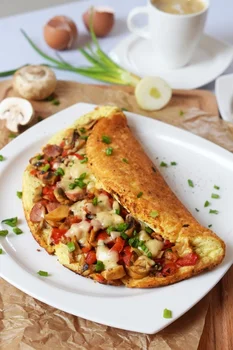 Puchaty omlet serowo-warzywny