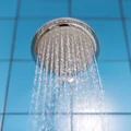 Koniec cieplej wody pod prysznicem! Niemcy oszczędzają energię!