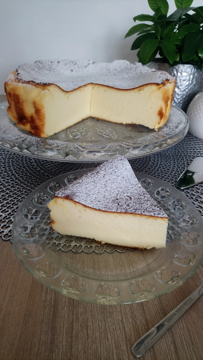 Przepyszny sernik z mlekiem skondensowanym