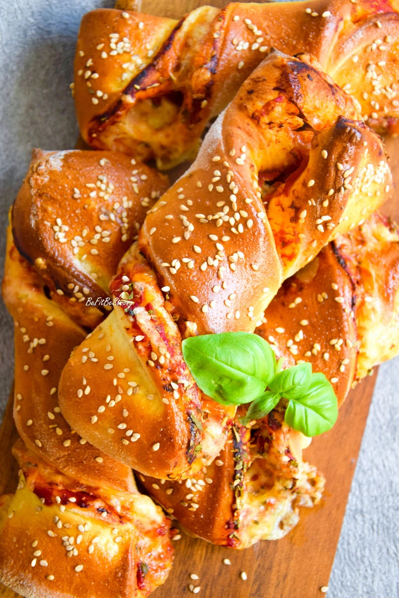 Drożdżowe twisty a la pizza - pizza twists