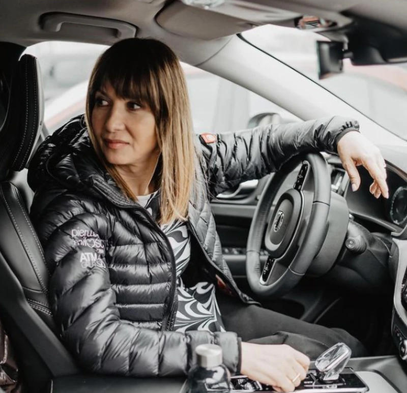 Grażyna Wolszczak za "symboliczną kwotę" promuje komunikacje miejską. Internauci zażenowani.