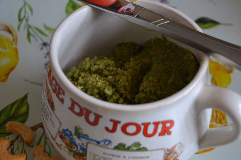 Świeże pesto bazyliowe