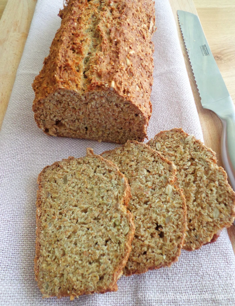 Razowy soda bread z ziarnami, bez drożdży