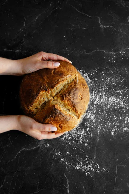 Prosty irlandzki chleb na sodzie (5 składników)